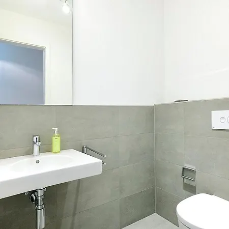 Anna Duene Anna Duene 1-18 Apartamento